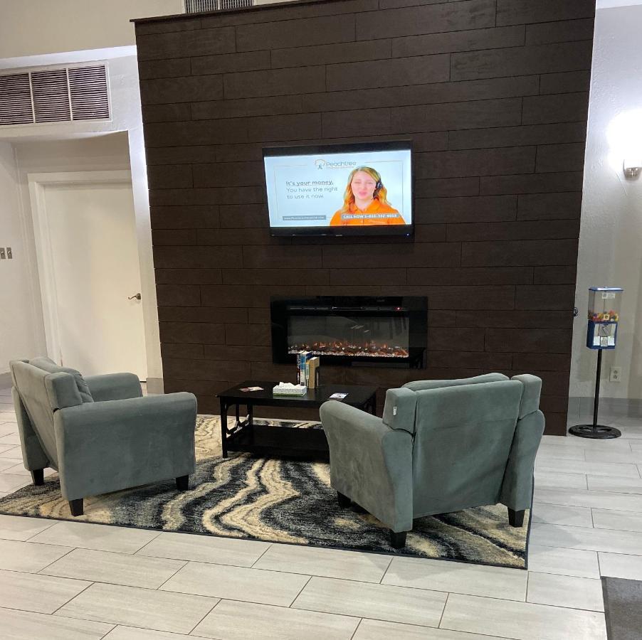 Days Inn By Wyndham Eastland Exteriér fotografie